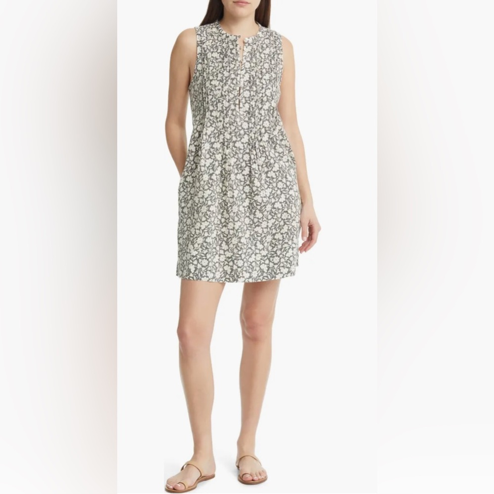 Faherty Black and White Floral Top SIZE  Small